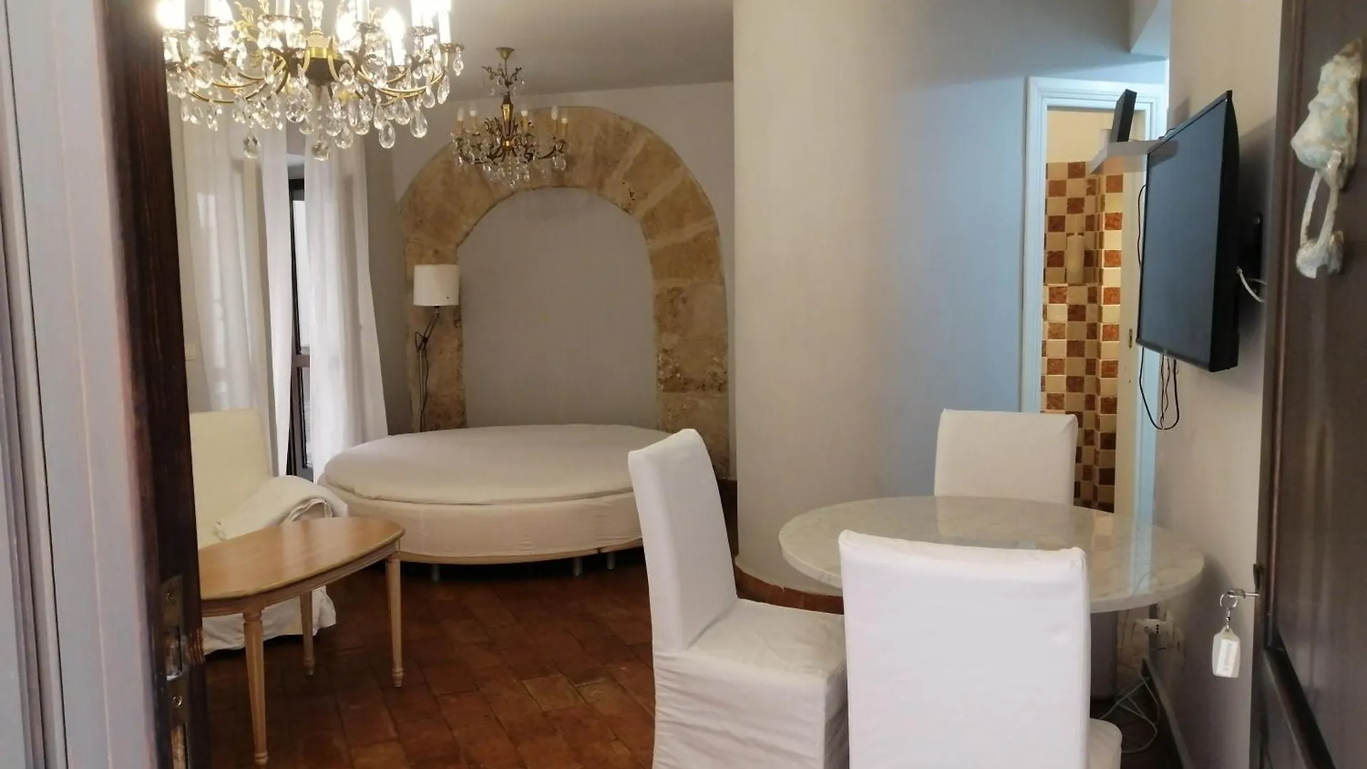 Apartment Suite 
